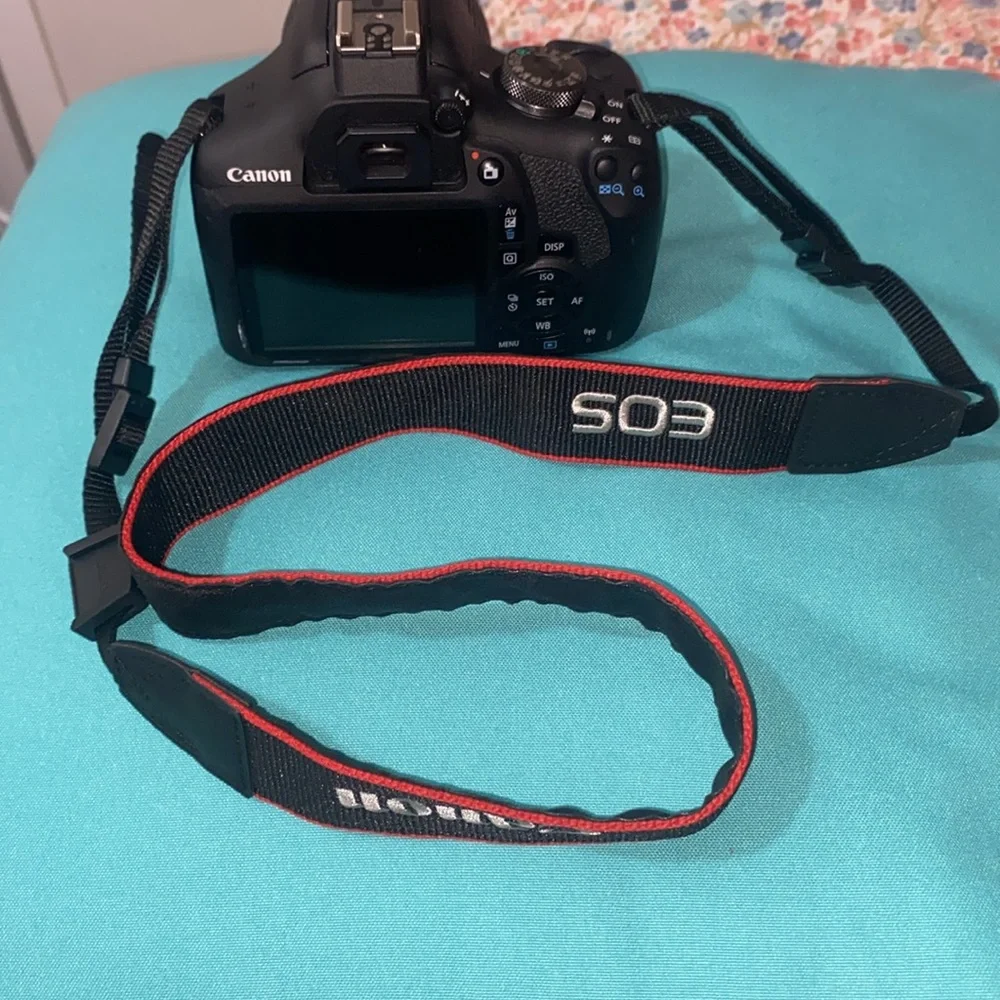 Canon EOS Rebel T7
